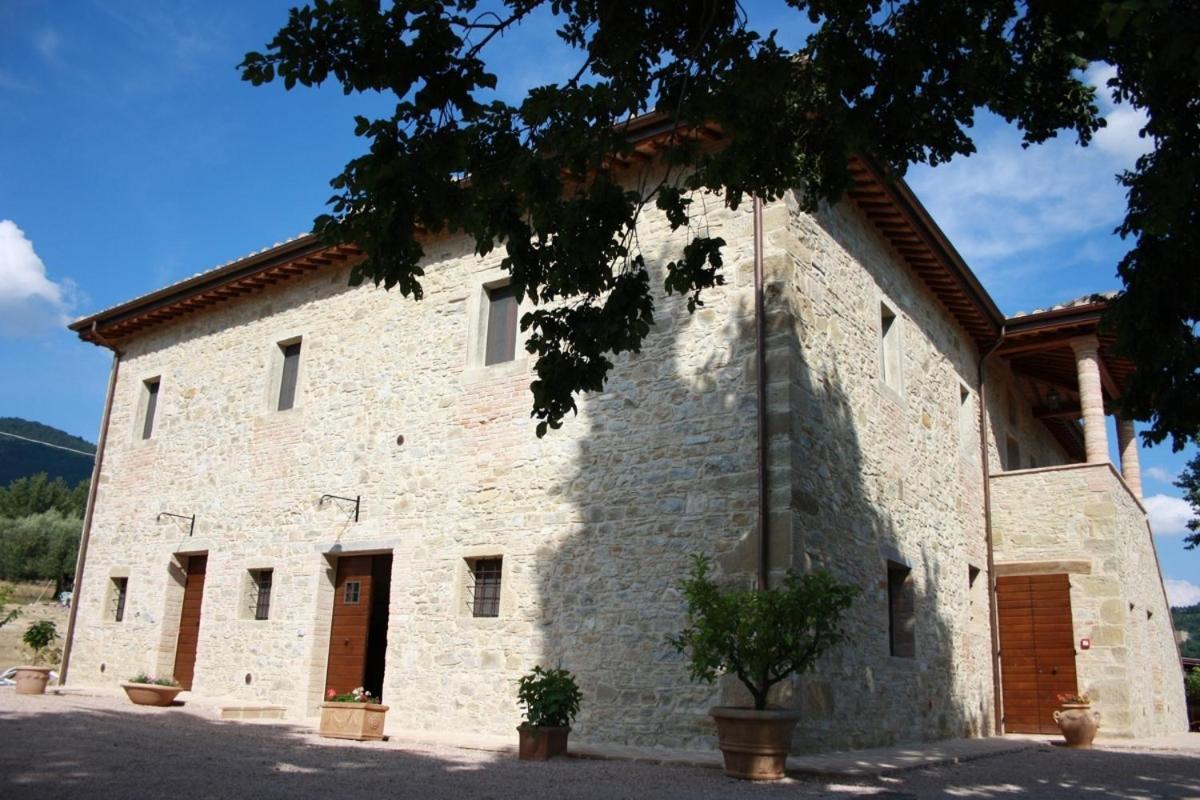 Casale Dei Dotti Guest House Colle Umberto  Exterior photo